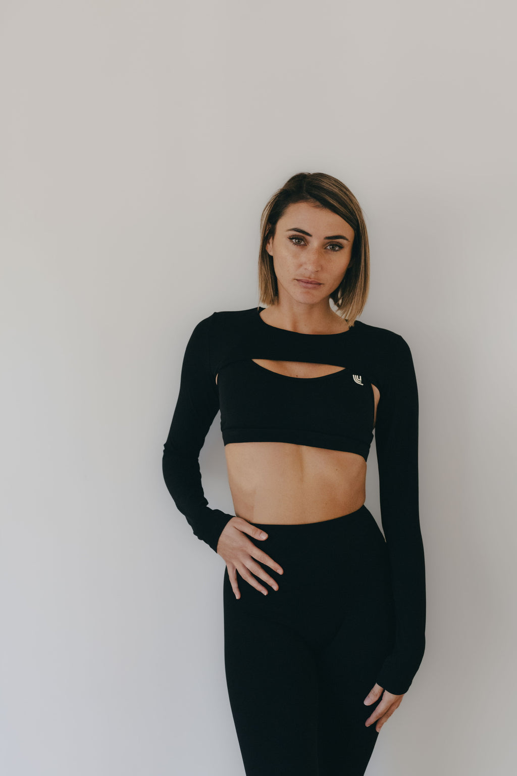 Top off-shoulder BANGER